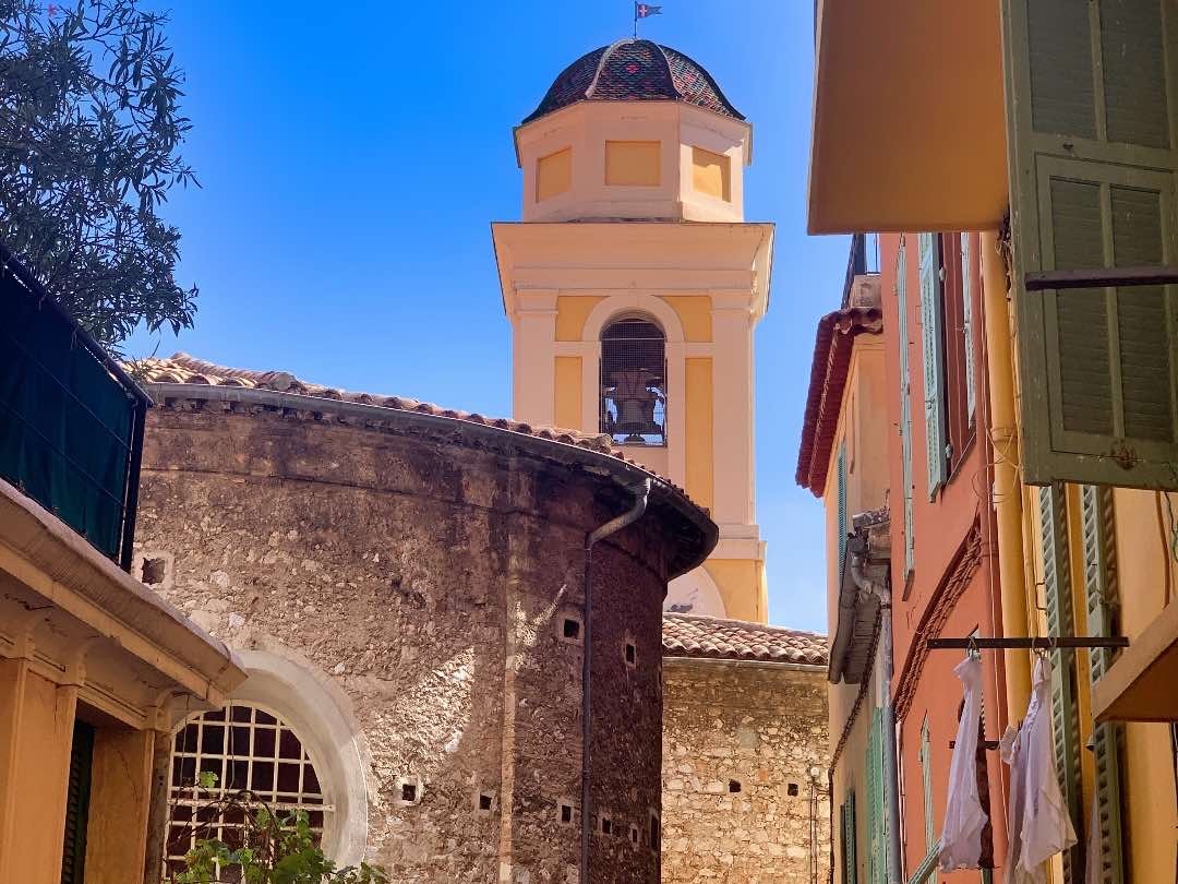 Kirketårnet i Villefranche-sur-Mer