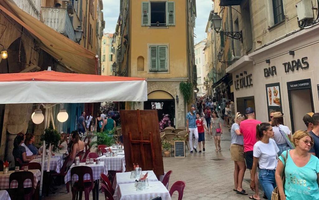 The atmosphere of the old town of Nice