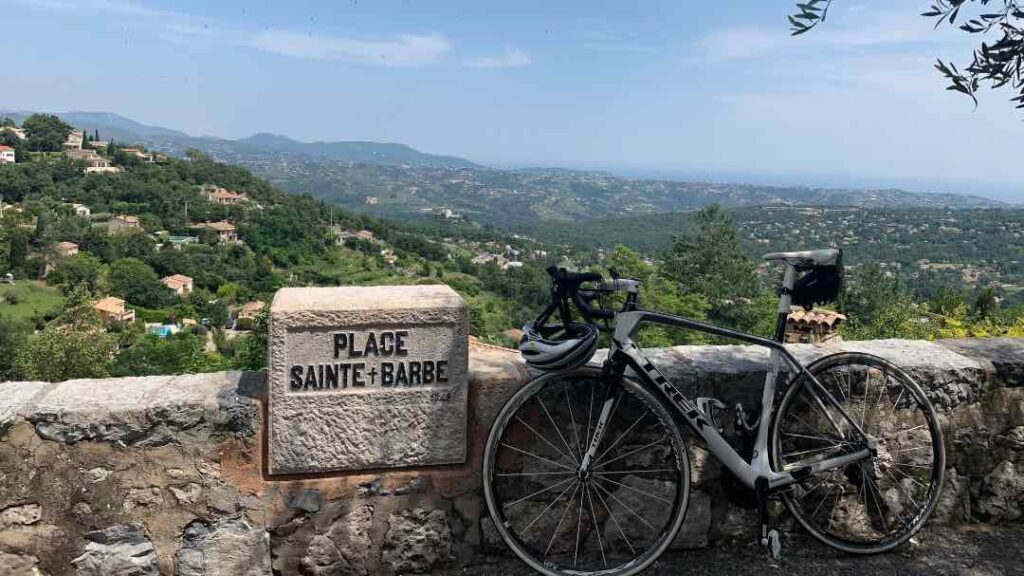 Place Saint Barbe Saint-Jeannet